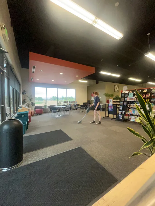 Professional commercial cleaning service